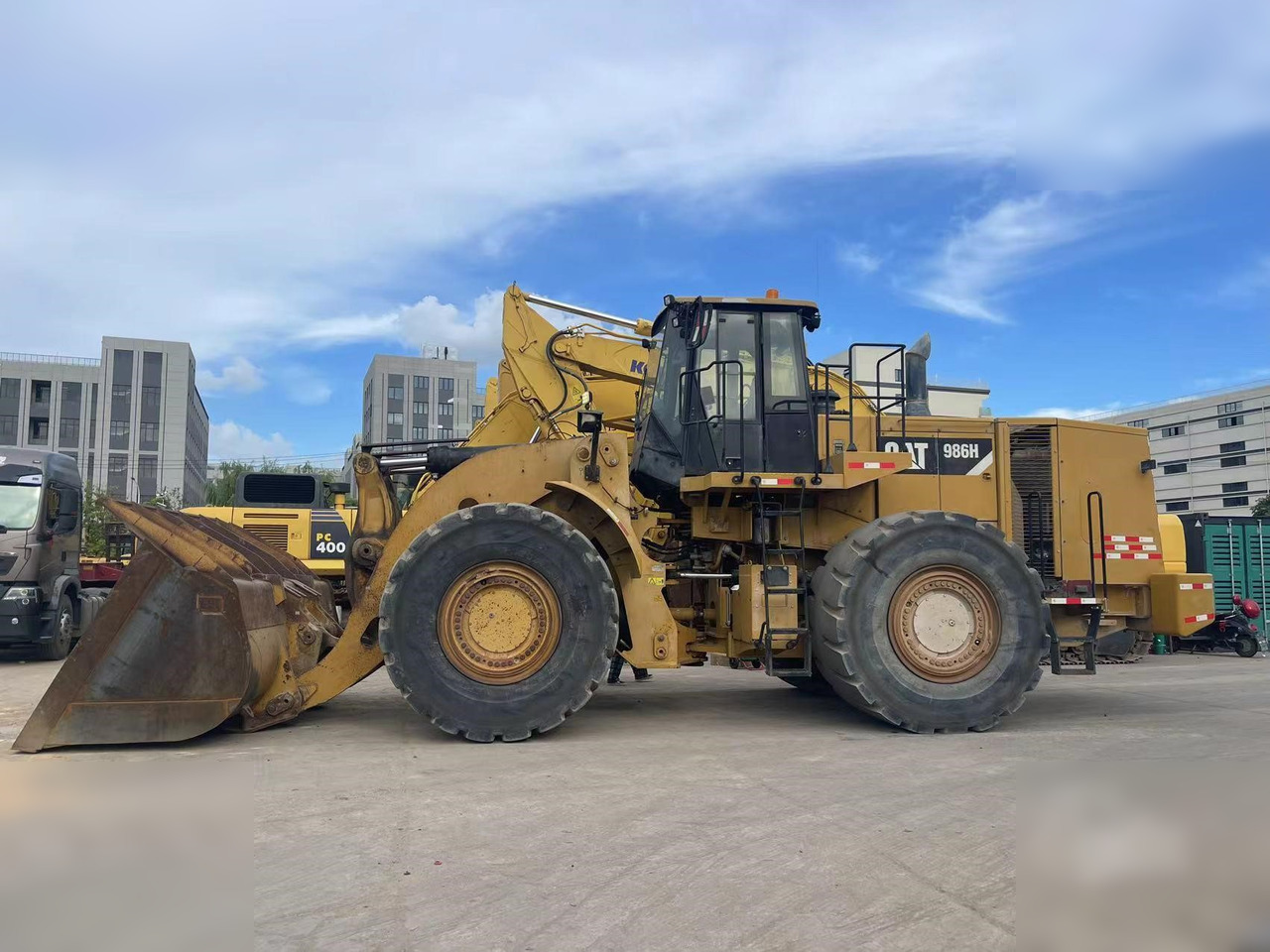 CATERPILLAR 986H - Wheel loader: gambar 1 CATERPILLAR 986H - Wheel loader: gambar 1