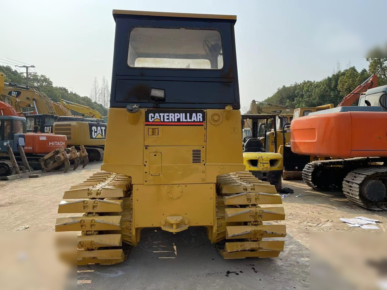 CATERPILLAR D4C - Bulldozer: gambar 4 CATERPILLAR D4C - Bulldozer: gambar 4