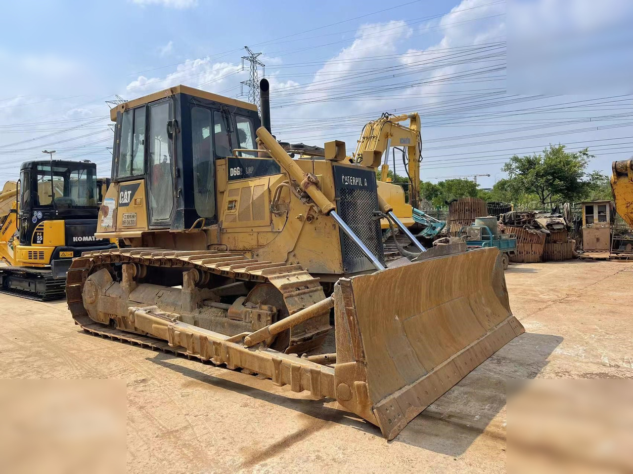 CATERPILLAR D6G - Bulldozer: gambar 1 CATERPILLAR D6G - Bulldozer: gambar 1