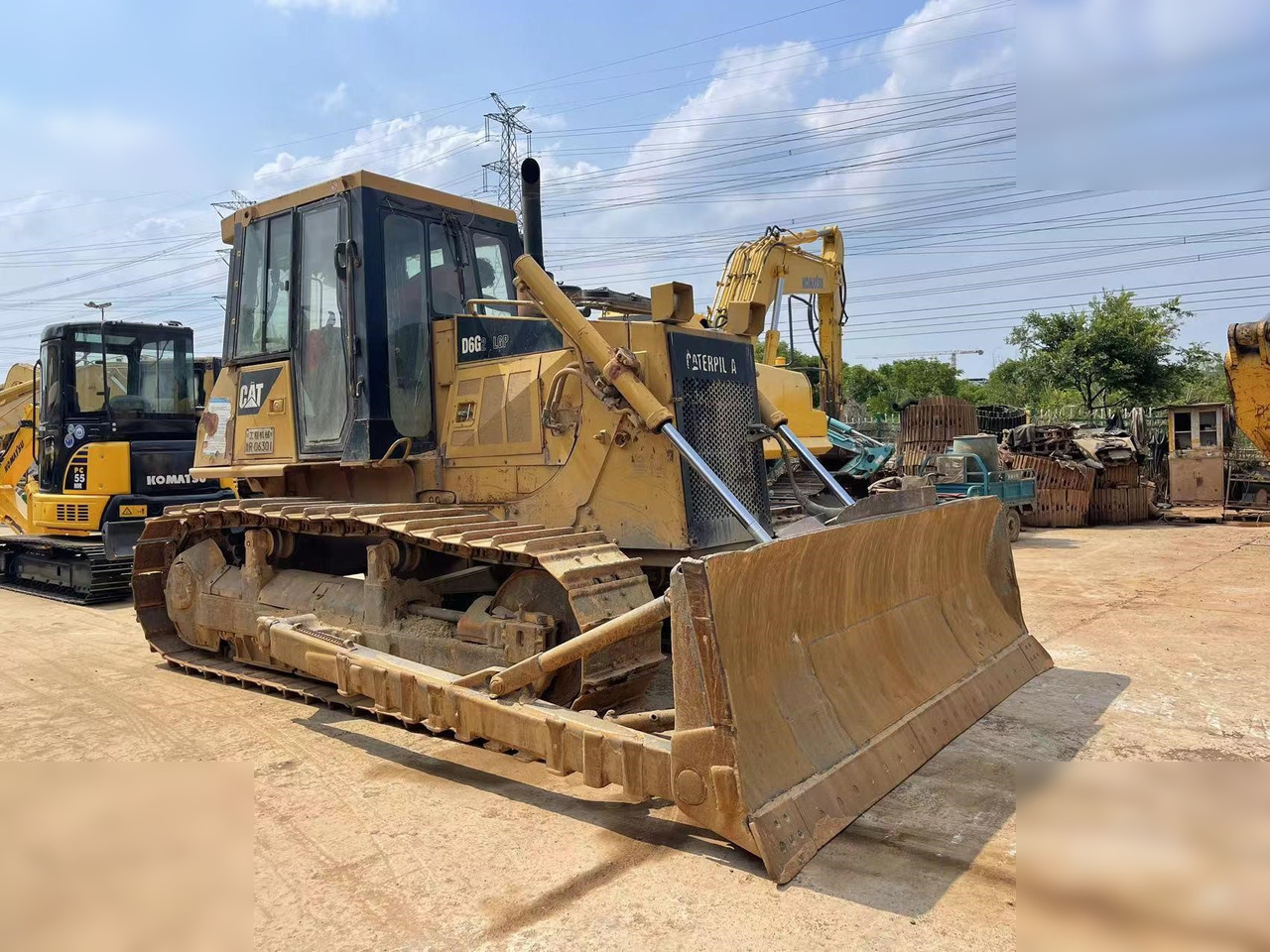 CATERPILLAR D6G - Bulldozer: gambar 1 CATERPILLAR D6G - Bulldozer: gambar 1