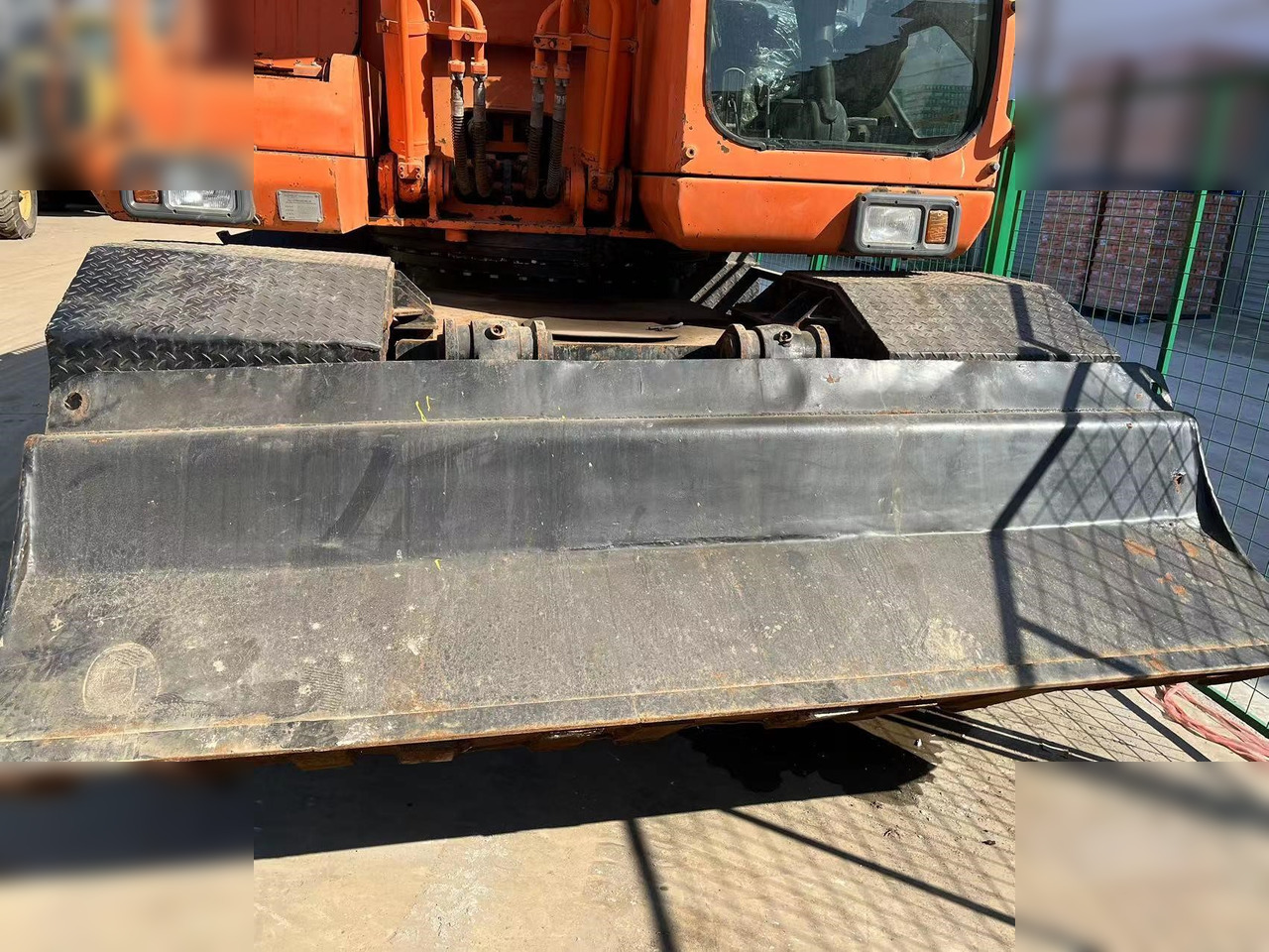 DOOSAN DH210W-7 - Ekskavator roda: gambar 4 DOOSAN DH210W-7 - Ekskavator roda: gambar 4