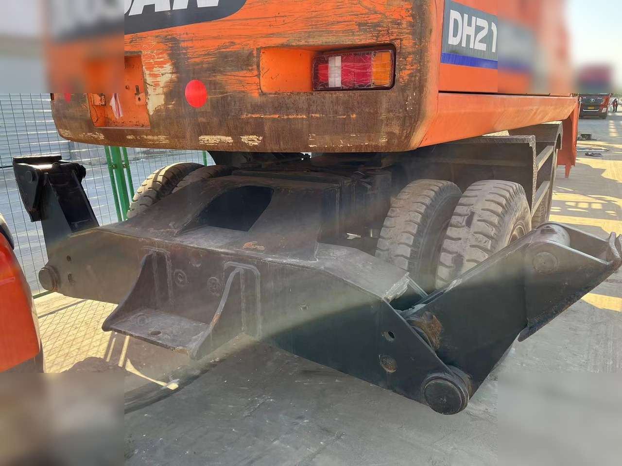 DOOSAN DH210W-7 - Ekskavator roda: gambar 5 DOOSAN DH210W-7 - Ekskavator roda: gambar 5