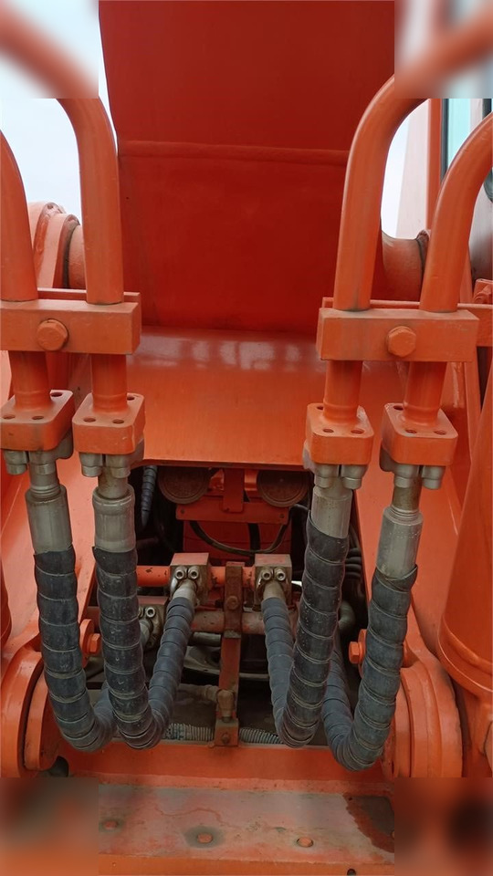 DOOSAN DH220 LC-7 - Ekskavator perayap: gambar 5 DOOSAN DH220 LC-7 - Ekskavator perayap: gambar 5