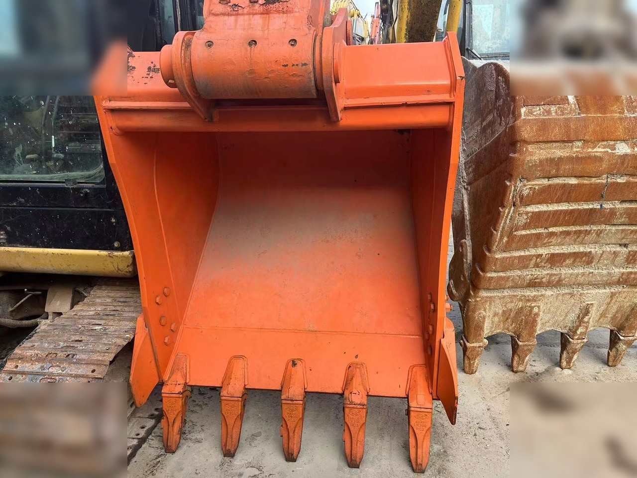 DOOSAN DH220 LC-7 - Ekskavator perayap: gambar 3 DOOSAN DH220 LC-7 - Ekskavator perayap: gambar 3