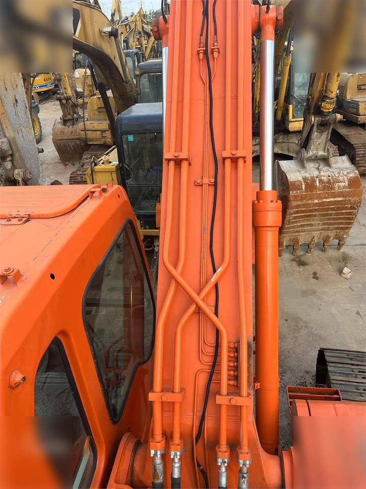 DOOSAN DH220 LC-7 - Ekskavator perayap: gambar 5 DOOSAN DH220 LC-7 - Ekskavator perayap: gambar 5