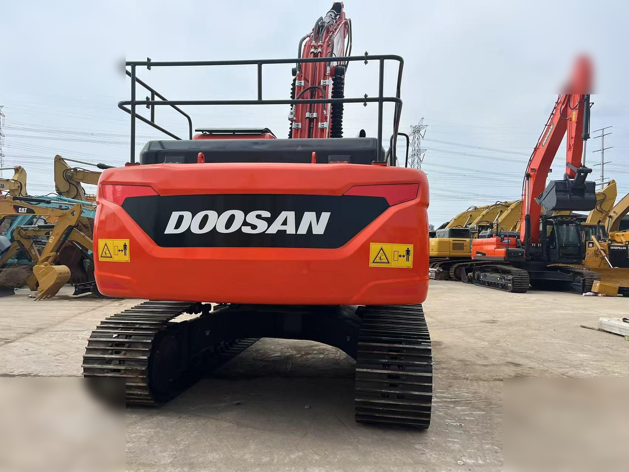 DOOSAN DX225 LC - Ekskavator perayap: gambar 3 DOOSAN DX225 LC - Ekskavator perayap: gambar 3