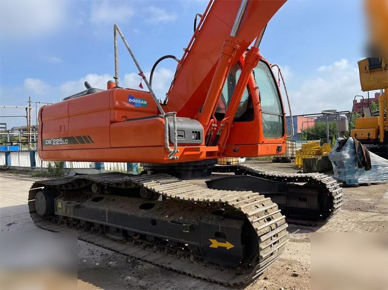 DOOSAN DX225 LC - Ekskavator perayap: gambar 2 DOOSAN DX225 LC - Ekskavator perayap: gambar 2