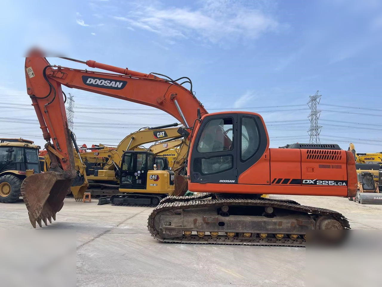 DOOSAN DX225 LCA - Ekskavator perayap: gambar 1 DOOSAN DX225 LCA - Ekskavator perayap: gambar 1