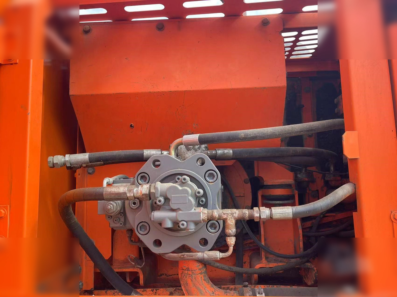 DOOSAN DX225 LCA - Ekskavator perayap: gambar 3 DOOSAN DX225 LCA - Ekskavator perayap: gambar 3
