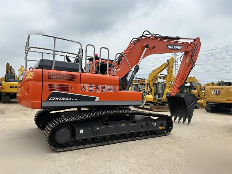 DOOSAN DX260 LC - Ekskavator perayap: gambar 1 DOOSAN DX260 LC - Ekskavator perayap: gambar 1