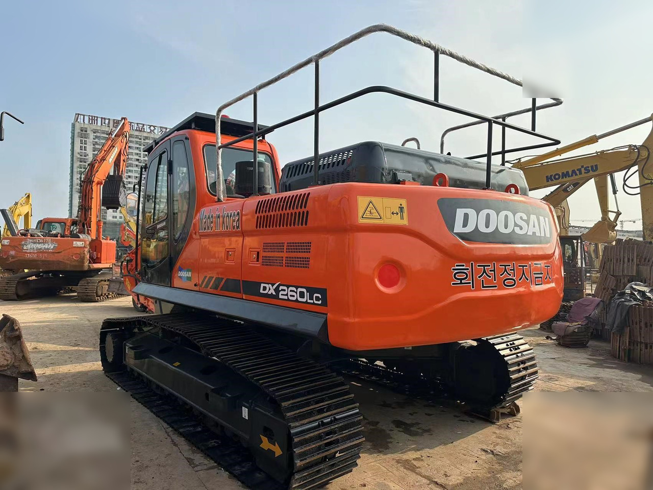 DOOSAN DX260 LC - Ekskavator perayap: gambar 2 DOOSAN DX260 LC - Ekskavator perayap: gambar 2