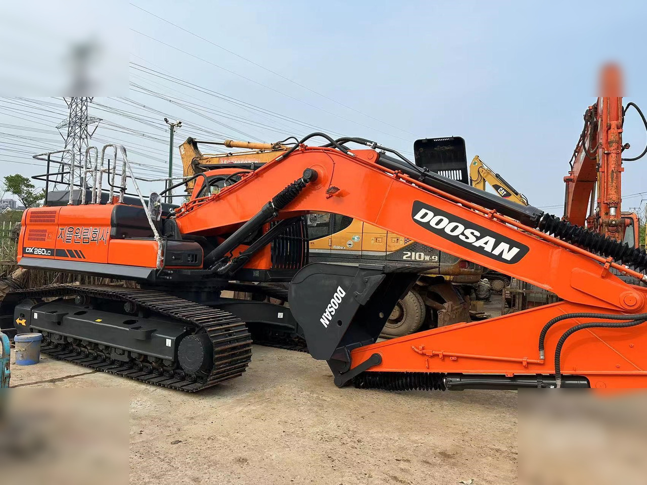 DOOSAN DX260 LC - Ekskavator perayap: gambar 3 DOOSAN DX260 LC - Ekskavator perayap: gambar 3