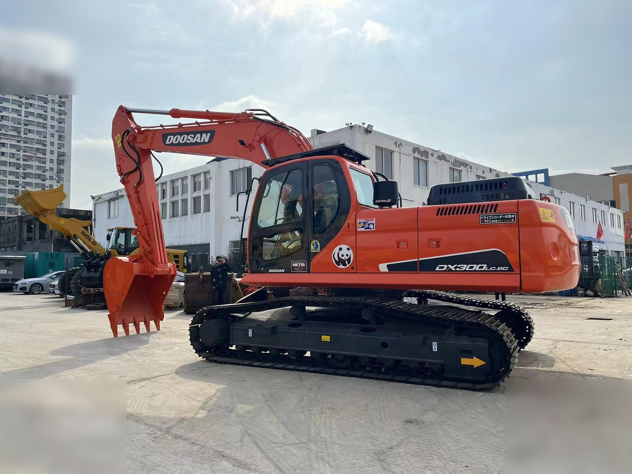 DOOSAN DX300 LC-9C - Ekskavator perayap: gambar 1 DOOSAN DX300 LC-9C - Ekskavator perayap: gambar 1