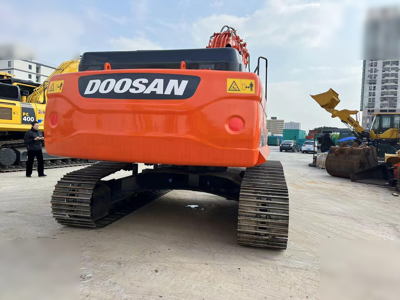 DOOSAN DX300 LC-9C - Ekskavator perayap: gambar 5 DOOSAN DX300 LC-9C - Ekskavator perayap: gambar 5