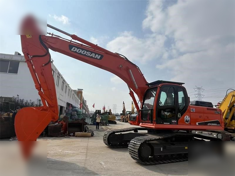 DOOSAN DX300 LC-9C - Ekskavator perayap: gambar 4 DOOSAN DX300 LC-9C - Ekskavator perayap: gambar 4