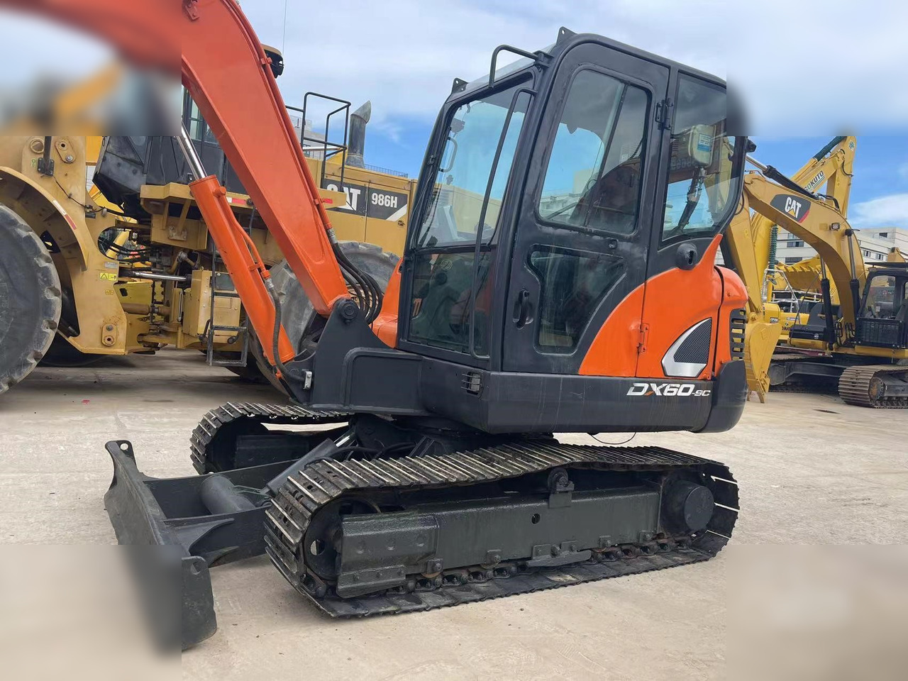 DOOSAN DX60-9C - Ekskavator perayap: gambar 5 DOOSAN DX60-9C - Ekskavator perayap: gambar 5