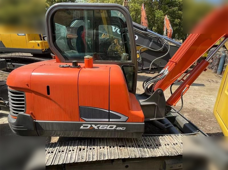 DOOSAN DX60E-9C - Ekskavator mini: gambar 2 DOOSAN DX60E-9C - Ekskavator mini: gambar 2