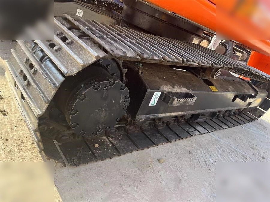 HITACHI EX120-5 - Ekskavator perayap: gambar 2 HITACHI EX120-5 - Ekskavator perayap: gambar 2