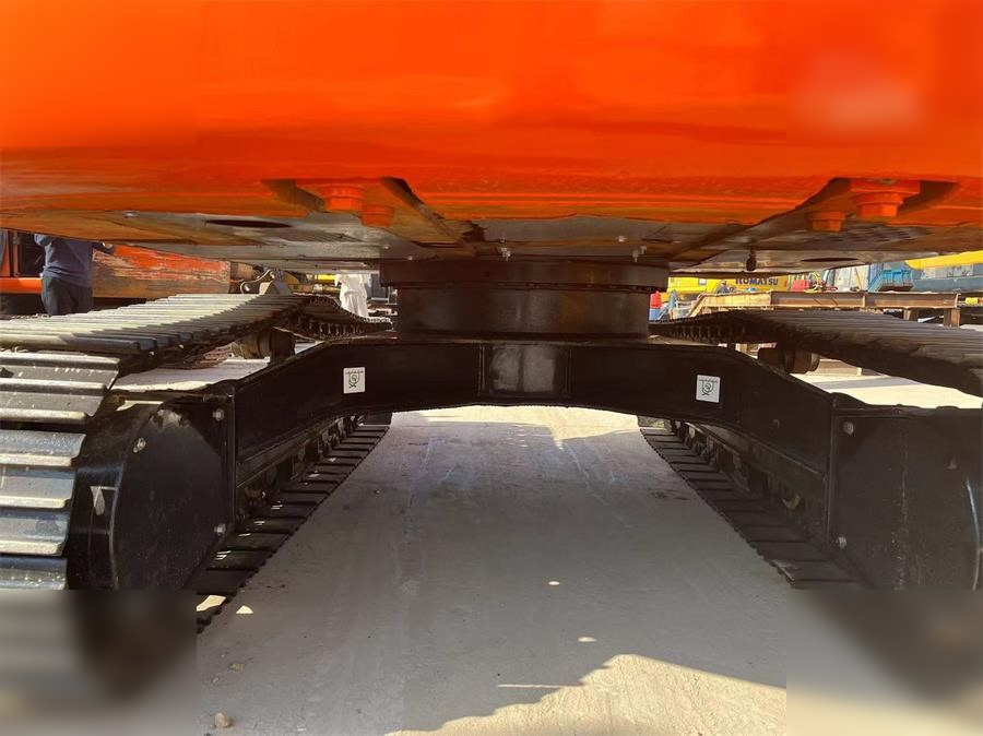 HITACHI EX120-5 - Ekskavator perayap: gambar 3 HITACHI EX120-5 - Ekskavator perayap: gambar 3