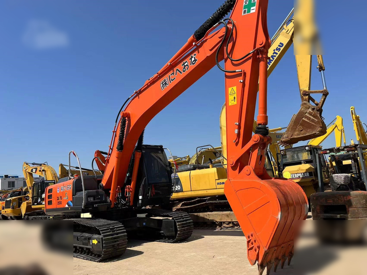 HITACHI ZX200-3G - Ekskavator perayap: gambar 1 HITACHI ZX200-3G - Ekskavator perayap: gambar 1