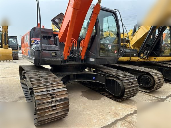 HITACHI ZX200-3G - Ekskavator perayap: gambar 2 HITACHI ZX200-3G - Ekskavator perayap: gambar 2