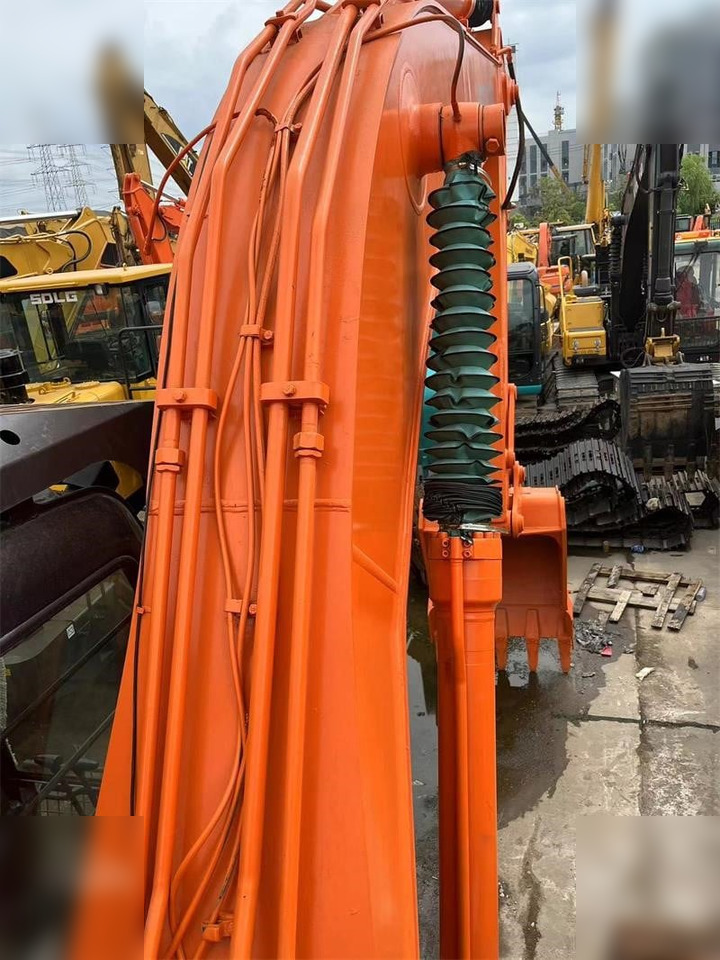 HITACHI ZX200 - Ekskavator perayap: gambar 5 HITACHI ZX200 - Ekskavator perayap: gambar 5