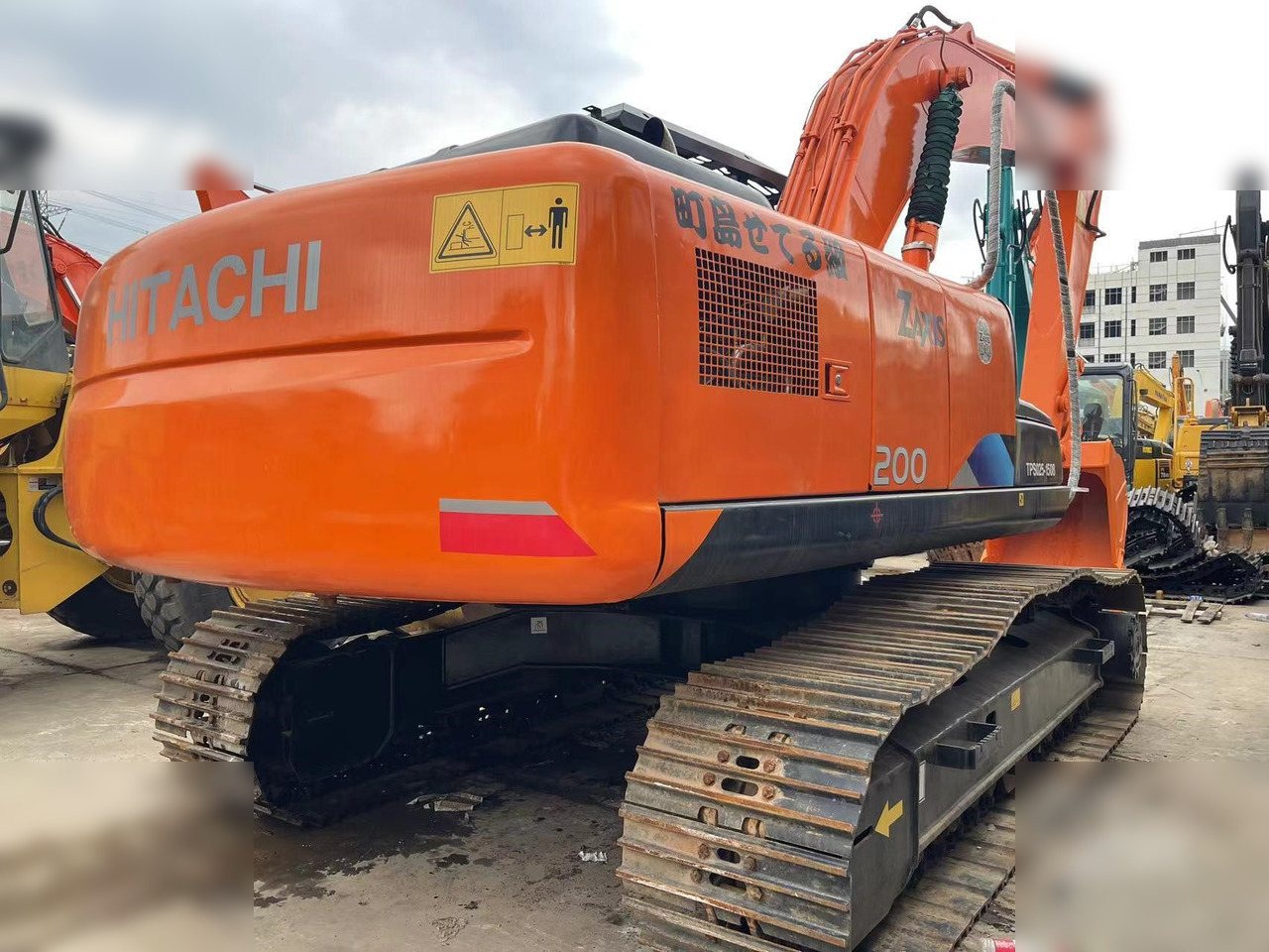 HITACHI ZX200 - Ekskavator perayap: gambar 2 HITACHI ZX200 - Ekskavator perayap: gambar 2