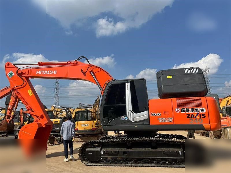 HITACHI ZX240-3 - Ekskavator perayap: gambar 1 HITACHI ZX240-3 - Ekskavator perayap: gambar 1