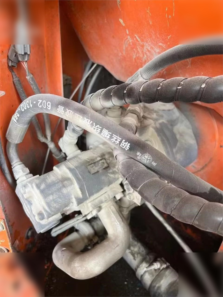 HITACHI ZX60 - Ekskavator perayap: gambar 5 HITACHI ZX60 - Ekskavator perayap: gambar 5
