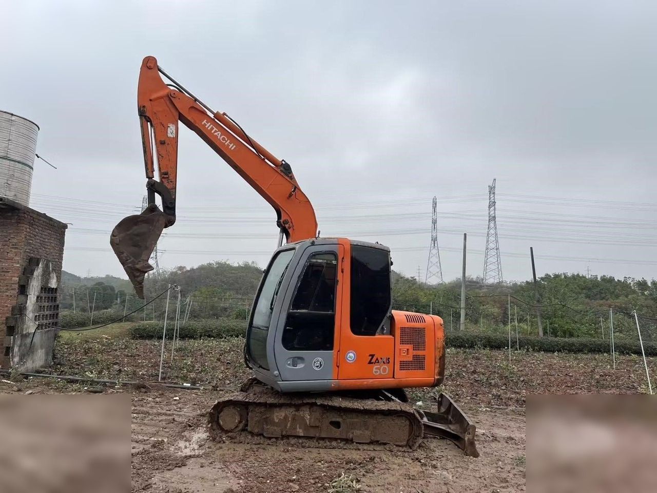 HITACHI ZX60 - Ekskavator perayap: gambar 1 HITACHI ZX60 - Ekskavator perayap: gambar 1
