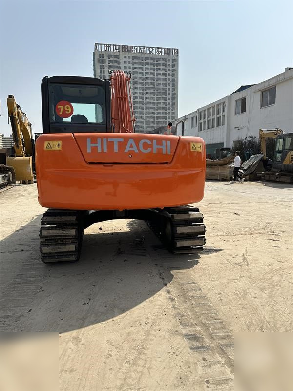 HITACHI ZX70 - Ekskavator perayap: gambar 3 HITACHI ZX70 - Ekskavator perayap: gambar 3