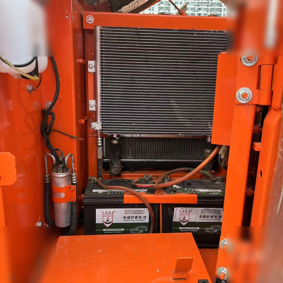 HITACHI ZX70 - Ekskavator perayap: gambar 3 HITACHI ZX70 - Ekskavator perayap: gambar 3