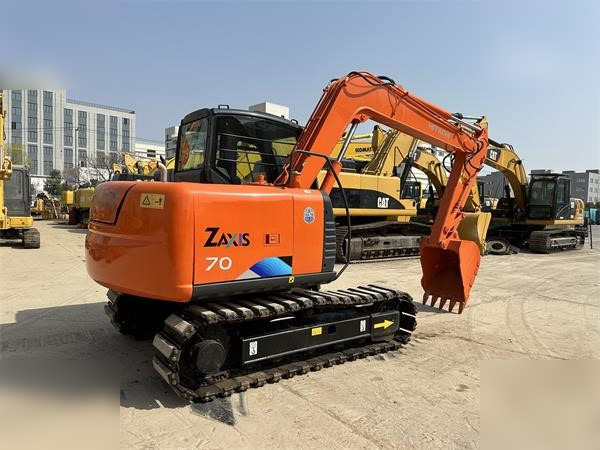HITACHI ZX70 - Ekskavator perayap: gambar 2 HITACHI ZX70 - Ekskavator perayap: gambar 2