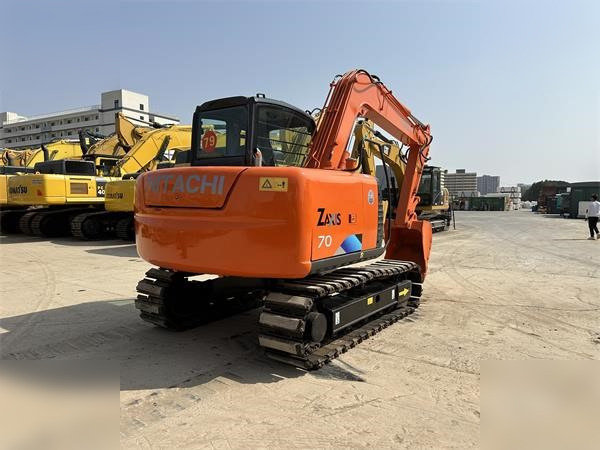 HITACHI ZX70 - Ekskavator perayap: gambar 5 HITACHI ZX70 - Ekskavator perayap: gambar 5