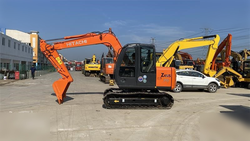 HITACHI ZX70 - Ekskavator perayap: gambar 1 HITACHI ZX70 - Ekskavator perayap: gambar 1