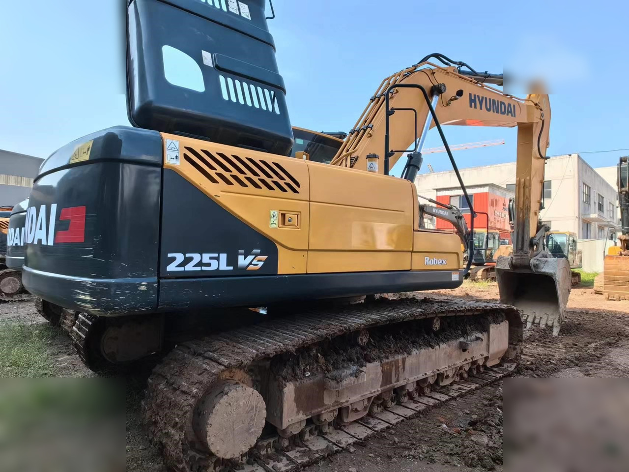 HYUNDAI 225LC-9 - Ekskavator perayap: gambar 2 HYUNDAI 225LC-9 - Ekskavator perayap: gambar 2