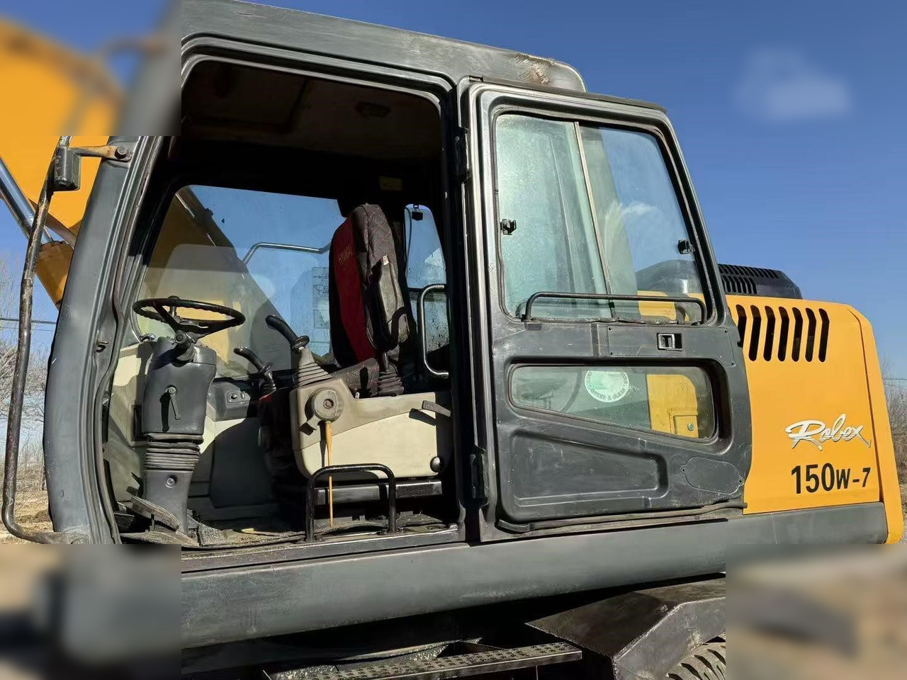 HYUNDAI ROBEX 150W-7A - Ekskavator roda: gambar 4 HYUNDAI ROBEX 150W-7A - Ekskavator roda: gambar 4