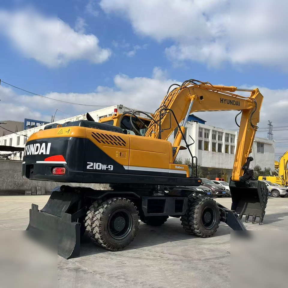 HYUNDAI ROBEX 210W-9 - Ekskavator roda: gambar 5 HYUNDAI ROBEX 210W-9 - Ekskavator roda: gambar 5
