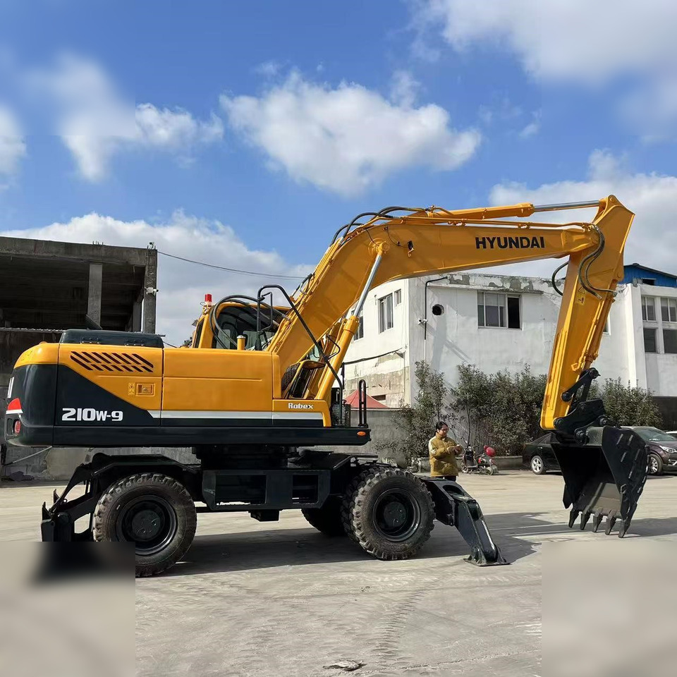 HYUNDAI ROBEX 210W-9 - Ekskavator roda: gambar 3 HYUNDAI ROBEX 210W-9 - Ekskavator roda: gambar 3