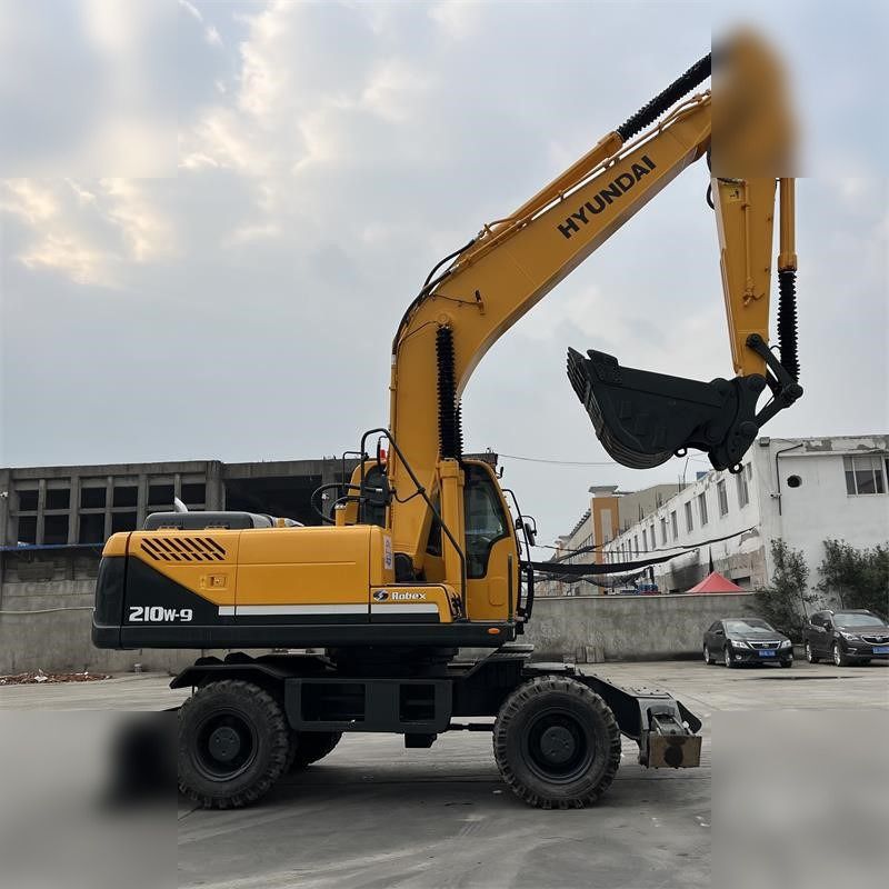 HYUNDAI ROBEX 210W-9 - Ekskavator roda: gambar 2 HYUNDAI ROBEX 210W-9 - Ekskavator roda: gambar 2