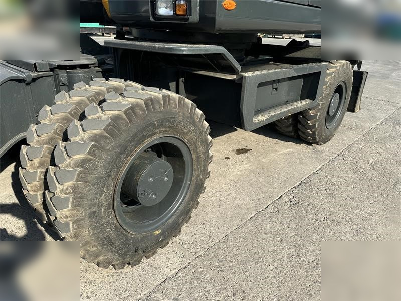 Ekskavator roda HYUNDAI ROBEX 210W-9: gambar 6