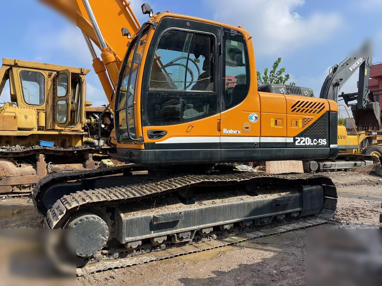 HYUNDAI ROBEX 220 LC-9S - Ekskavator perayap: gambar 5 HYUNDAI ROBEX 220 LC-9S - Ekskavator perayap: gambar 5