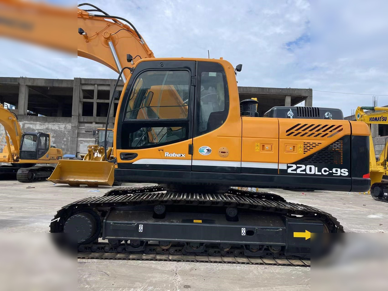 HYUNDAI ROBEX 220 LC-9S - Ekskavator perayap: gambar 5 HYUNDAI ROBEX 220 LC-9S - Ekskavator perayap: gambar 5