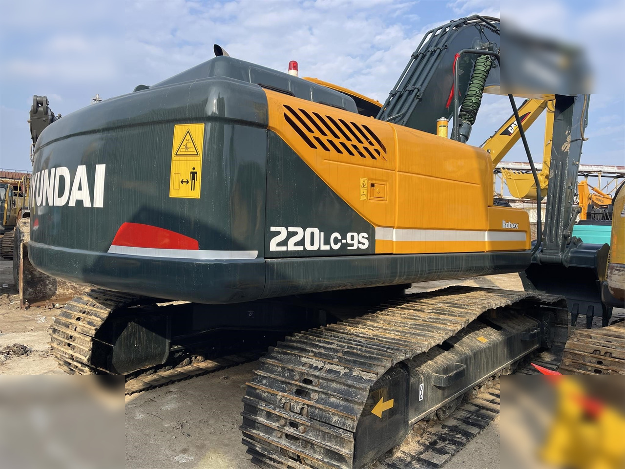 HYUNDAI ROBEX 220 LC-9S - Ekskavator perayap: gambar 3 HYUNDAI ROBEX 220 LC-9S - Ekskavator perayap: gambar 3