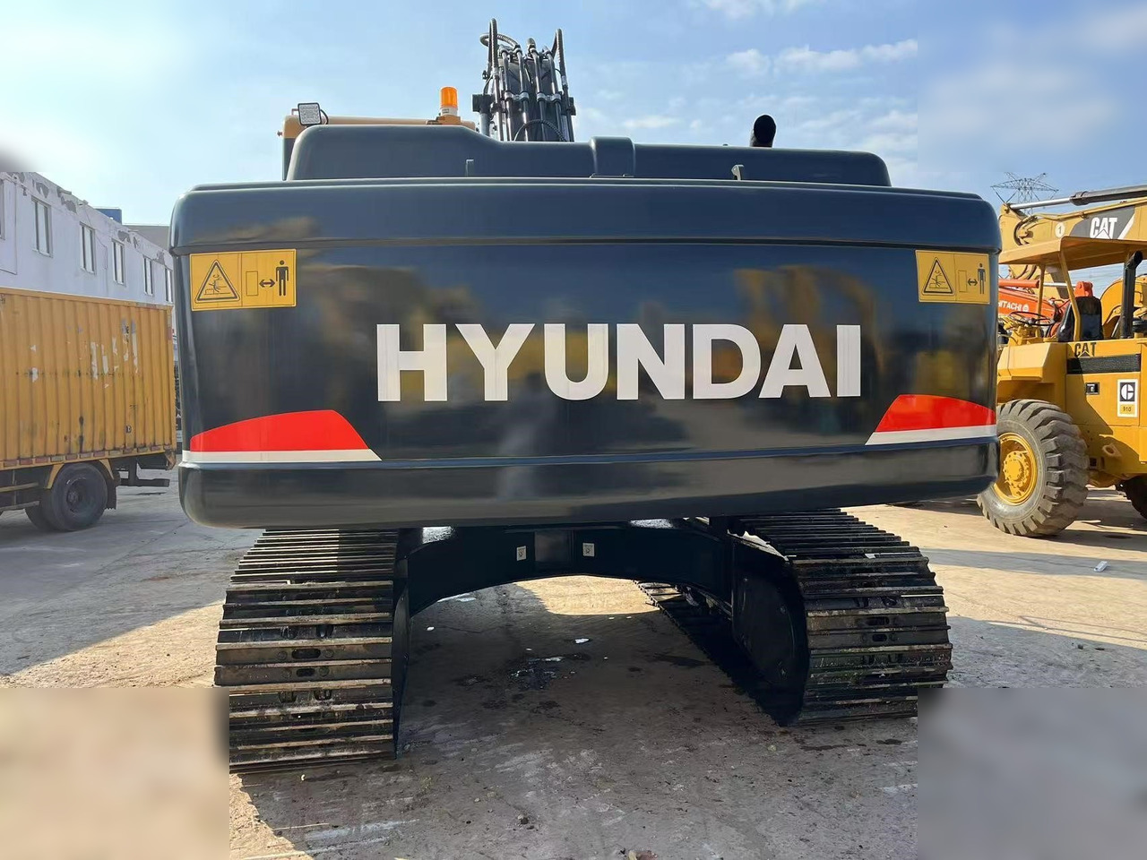 HYUNDAI ROBEX 220 LC-9S - Ekskavator perayap: gambar 4 HYUNDAI ROBEX 220 LC-9S - Ekskavator perayap: gambar 4