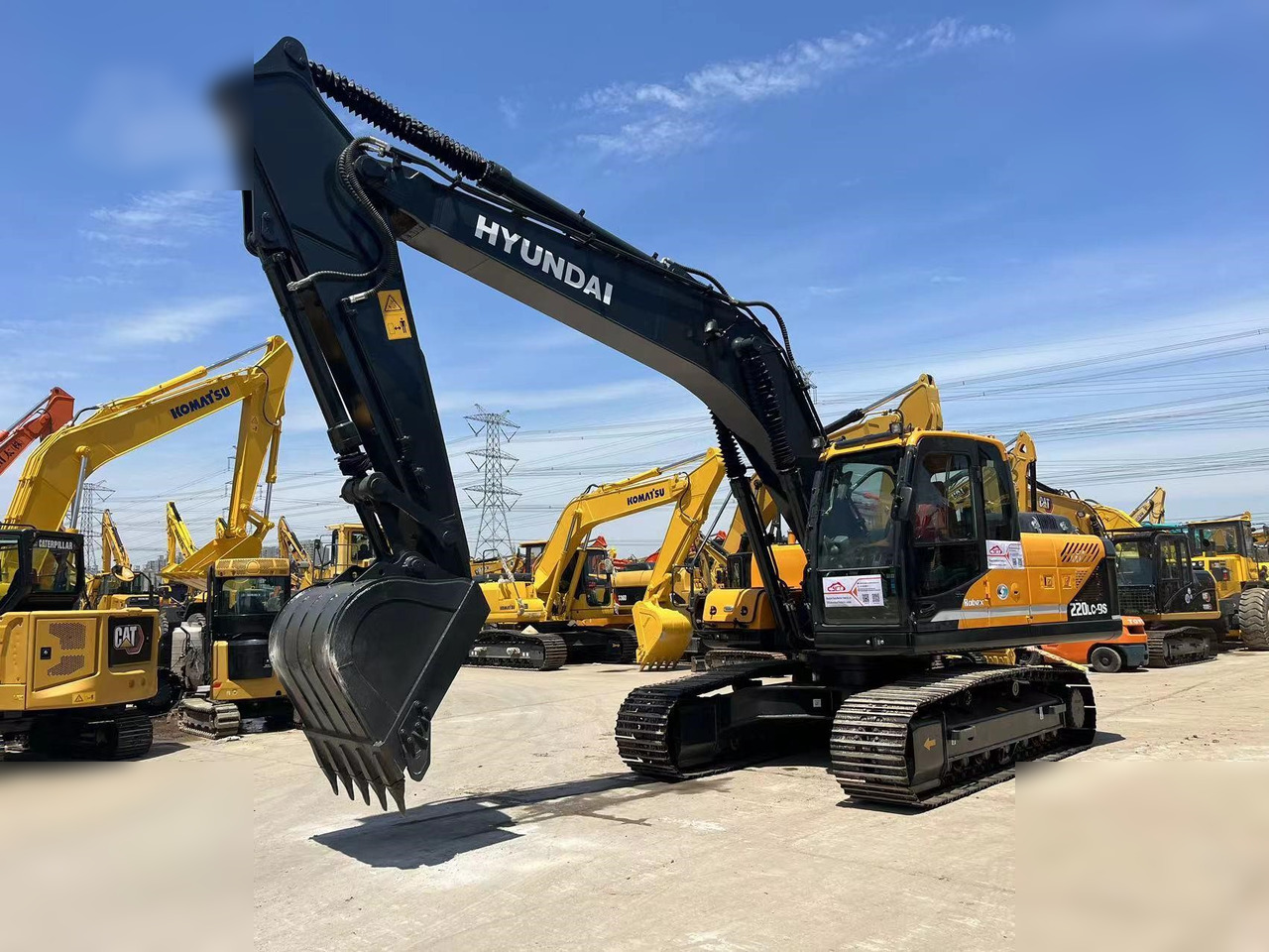 HYUNDAI ROBEX 220 LC-9S - Ekskavator perayap: gambar 1 HYUNDAI ROBEX 220 LC-9S - Ekskavator perayap: gambar 1