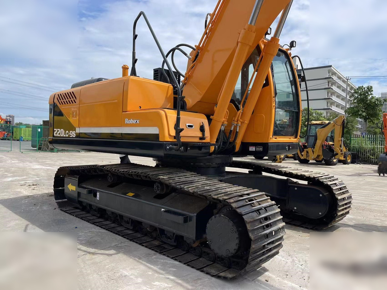 HYUNDAI ROBEX 220 LC-9S - Ekskavator perayap: gambar 3 HYUNDAI ROBEX 220 LC-9S - Ekskavator perayap: gambar 3