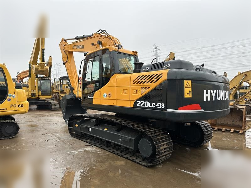 HYUNDAI ROBEX 220 LC-9S - Ekskavator perayap: gambar 1 HYUNDAI ROBEX 220 LC-9S - Ekskavator perayap: gambar 1