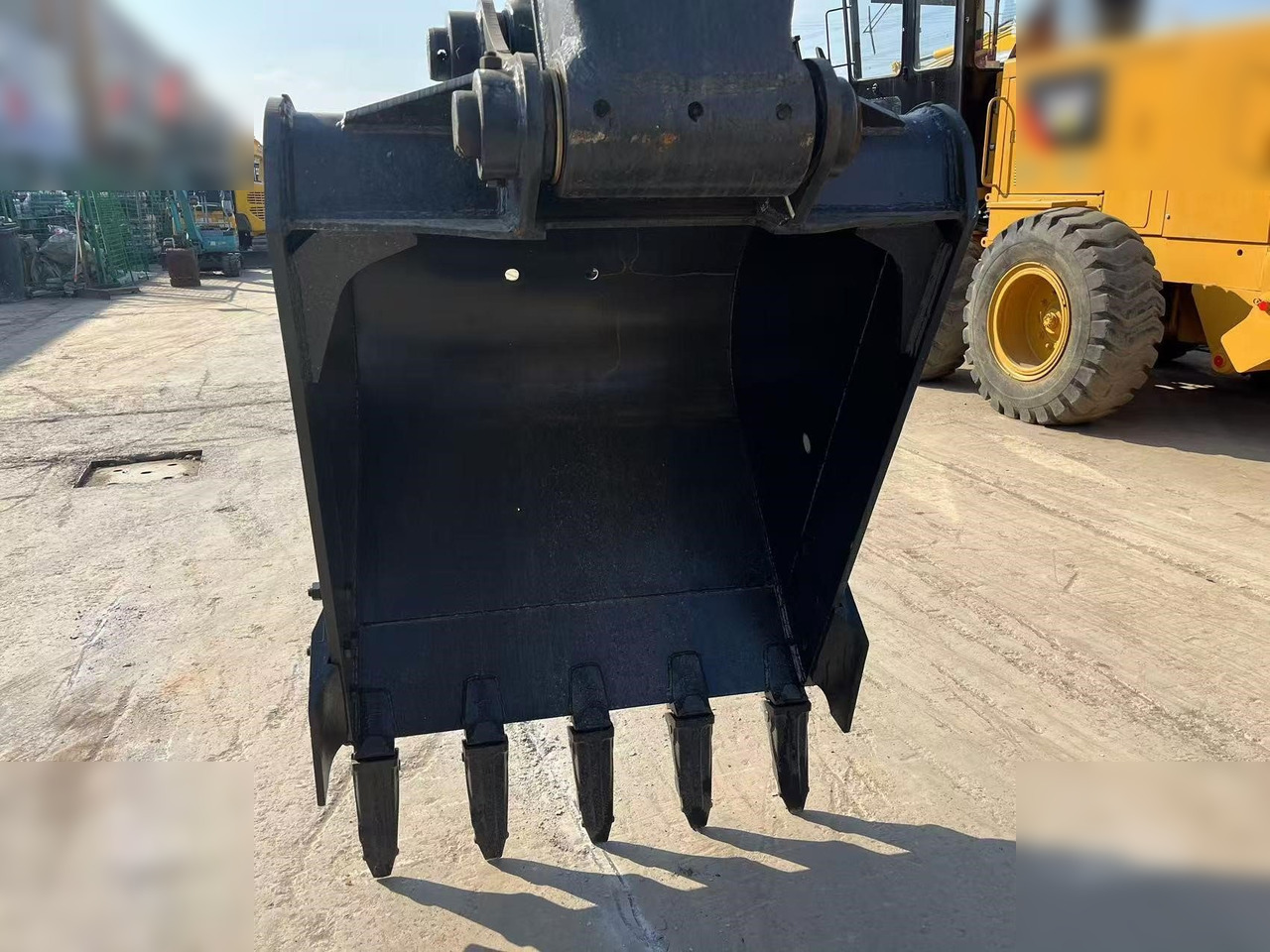 Ekskavator perayap HYUNDAI ROBEX 220 LC-9S: gambar 8