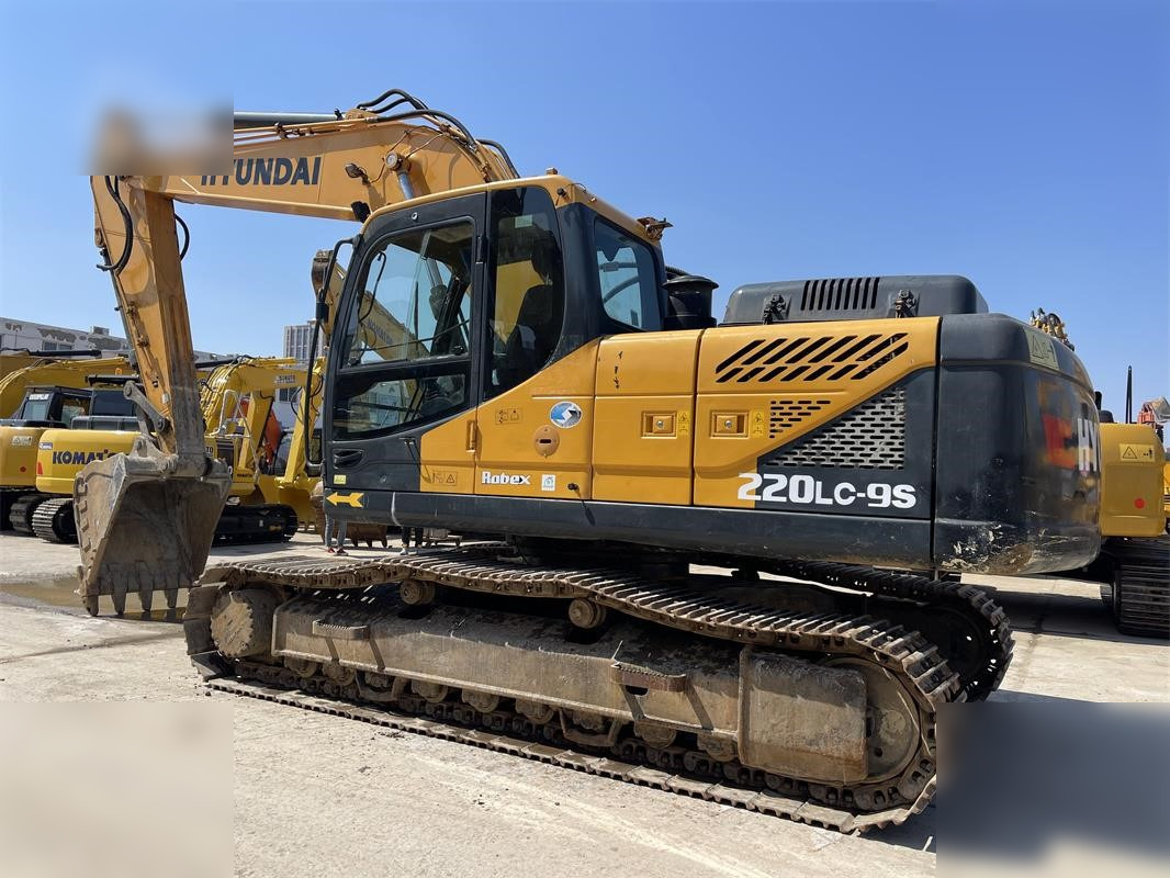 HYUNDAI ROBEX 220 LC-9S - Ekskavator perayap: gambar 2 HYUNDAI ROBEX 220 LC-9S - Ekskavator perayap: gambar 2